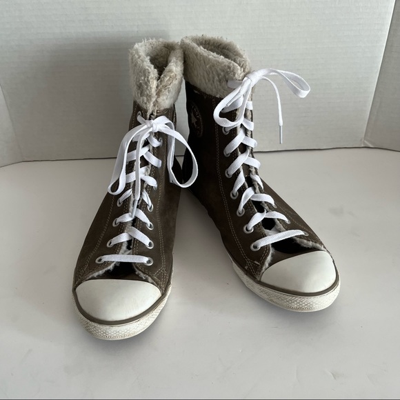 CONVERSE SUEDE FLEECE LINED HIGH TOPS - Picture 2 of 9